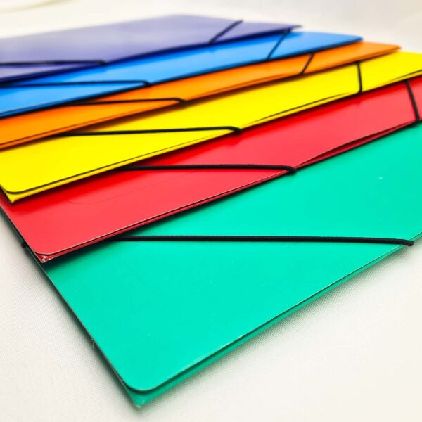 Carpeta Carton oficio 3 solapas de diferentes colores con elastico